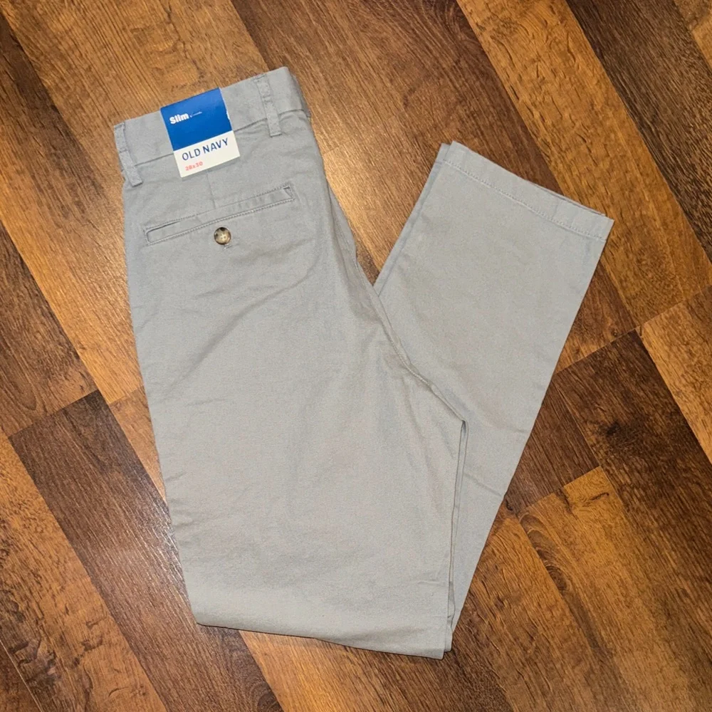 NWT Men's Old Navy Gray Chino Pants - Slim Fit (size 28x30)